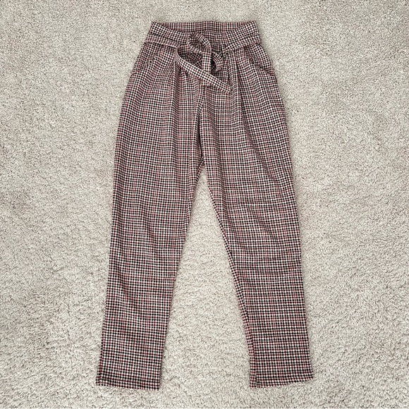 PRETTYLITTLETHING Houndstooth Ankle Pants - Picture 2 of 5